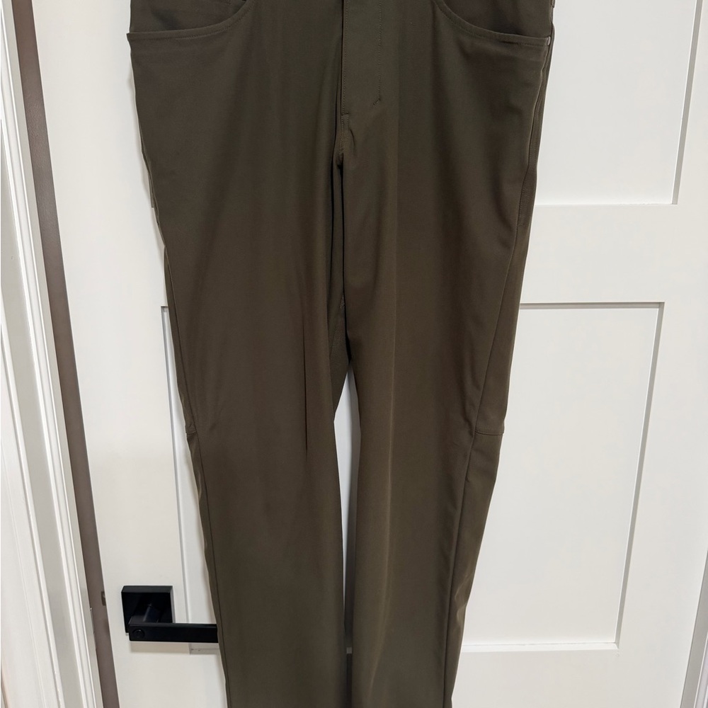 lululemon athletica Men's Khaki Chinos